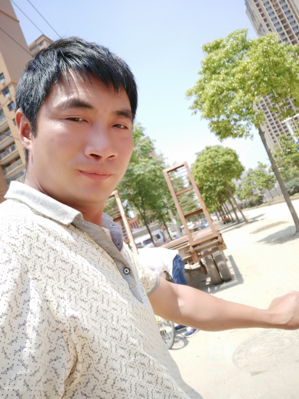 勇哥的第一张照片--南充相亲服务中心