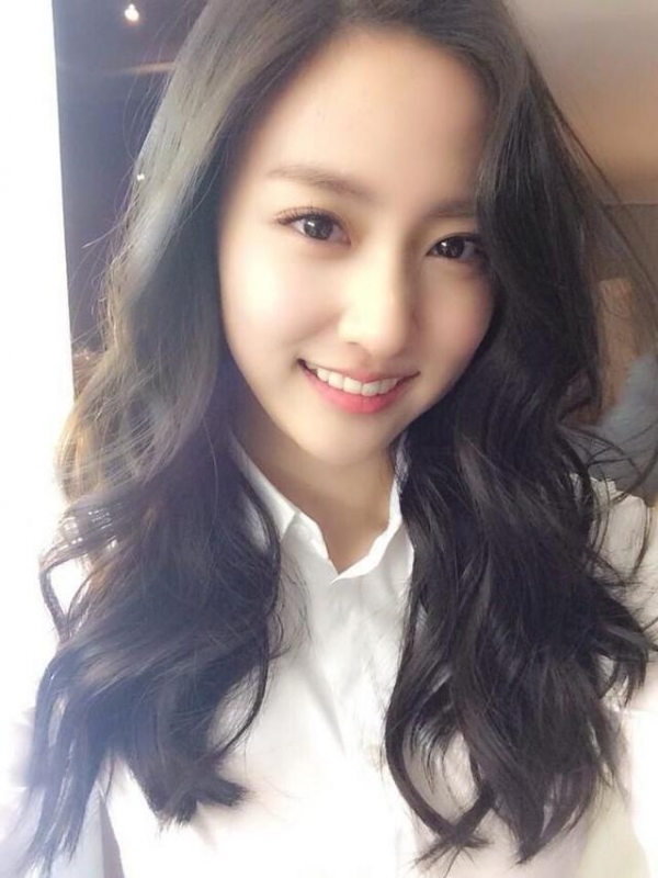 等爱的易微的第一张照片--南充相亲服务中心