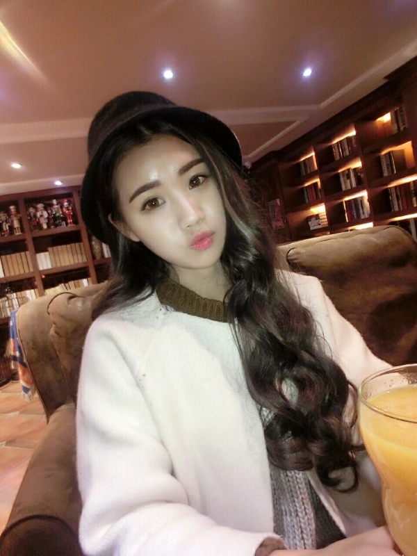 气质小妹的第三张照片--南充相亲服务中心