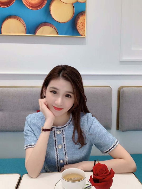 Emily的第二张照片--南充相亲服务中心