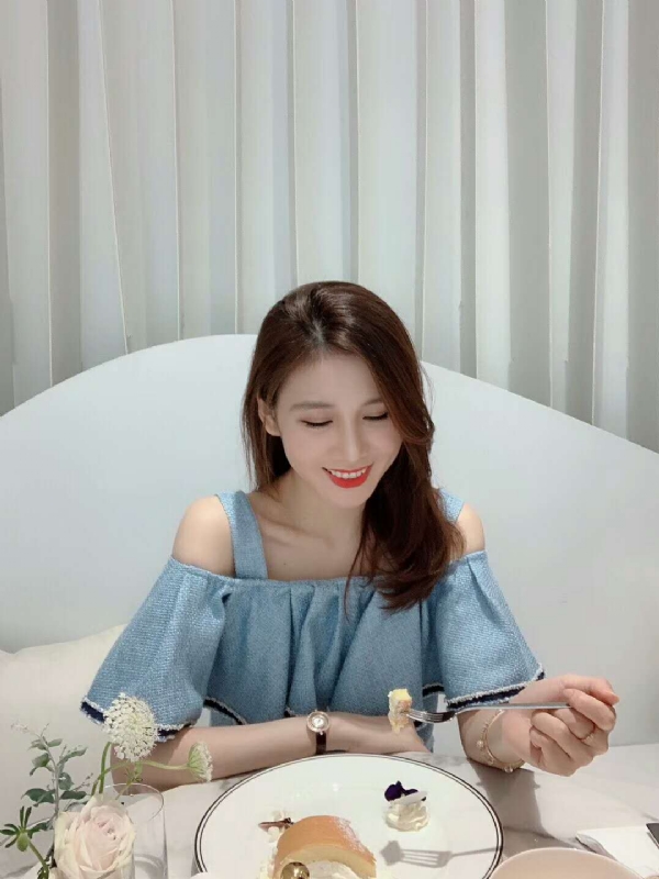 Emily的第三张照片--南充相亲服务中心