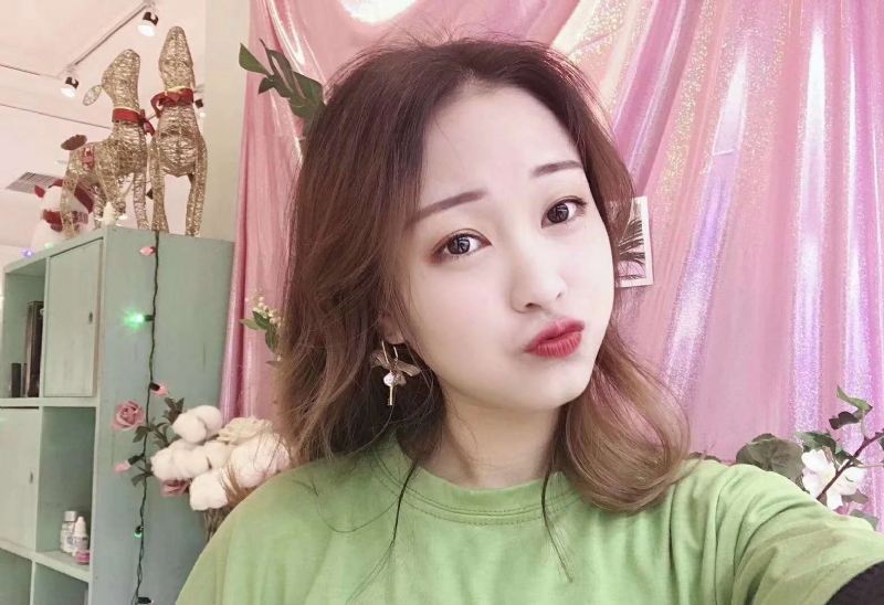 罗兰的第二张照片--南充相亲服务中心
