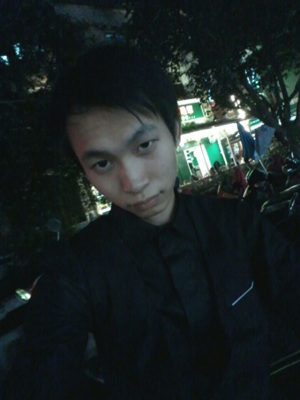 瞬间回眸的第一张照片--南充相亲服务中心