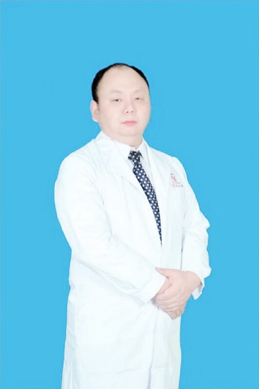 小村医的第一张照片--南充相亲服务中心