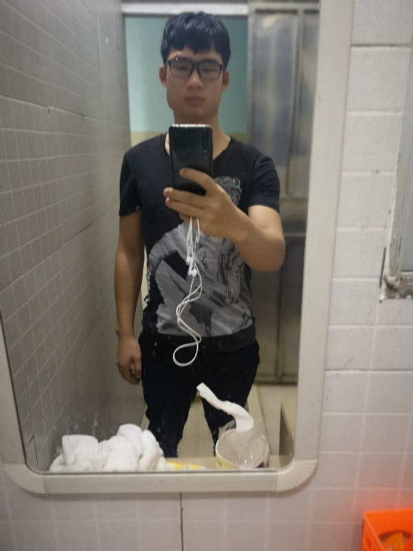 右手的执着的第一张照片--南充相亲服务中心
