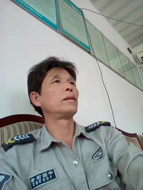 卧窗听雨的第一张照片--南充相亲服务中心