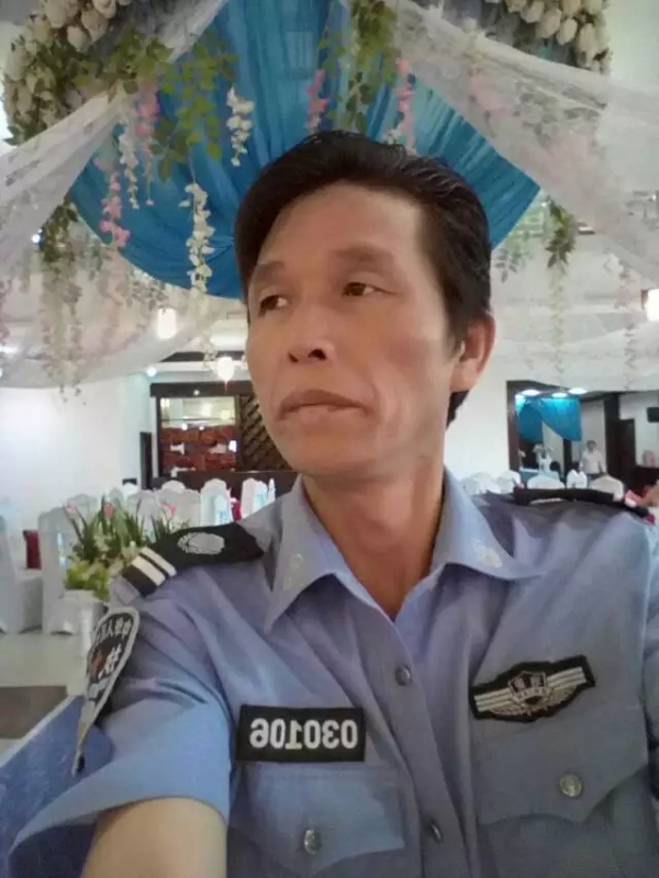 卧窗听雨的第二张照片--南充相亲服务中心