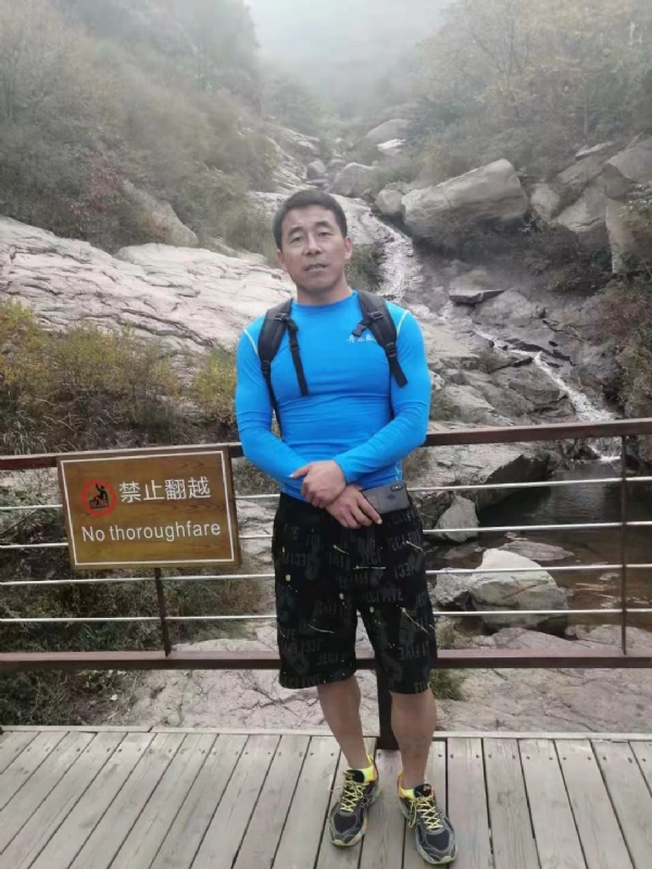 四季阳光的第一张照片--南充相亲服务中心