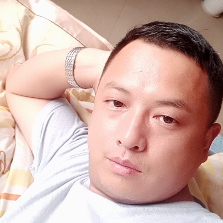 忘世情的第一张照片--南充相亲服务中心