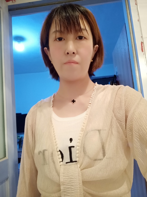 芬儿的第一张照片--南充相亲服务中心