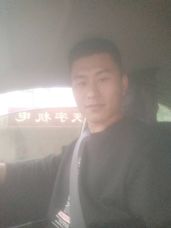 老鼠爱上猫的第一张照片--南充相亲服务中心