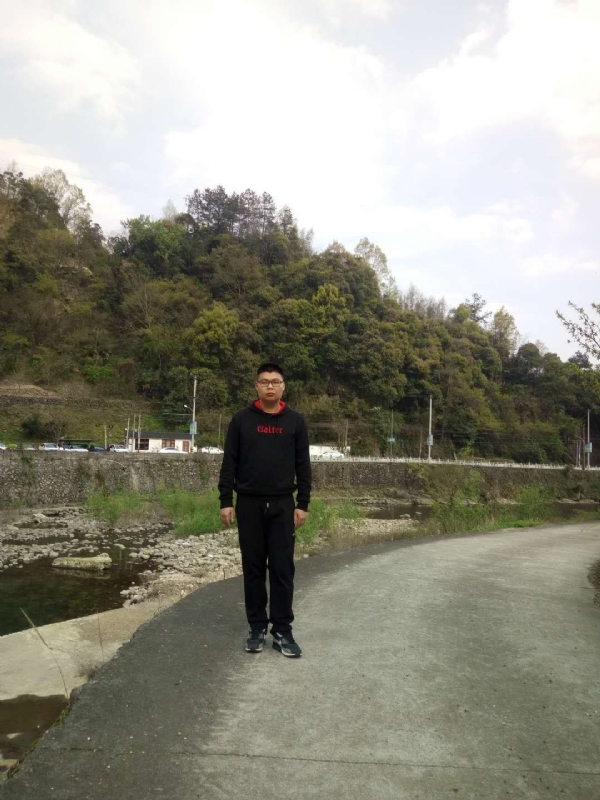 等着上钩的鱼的第一张照片--南充相亲服务中心