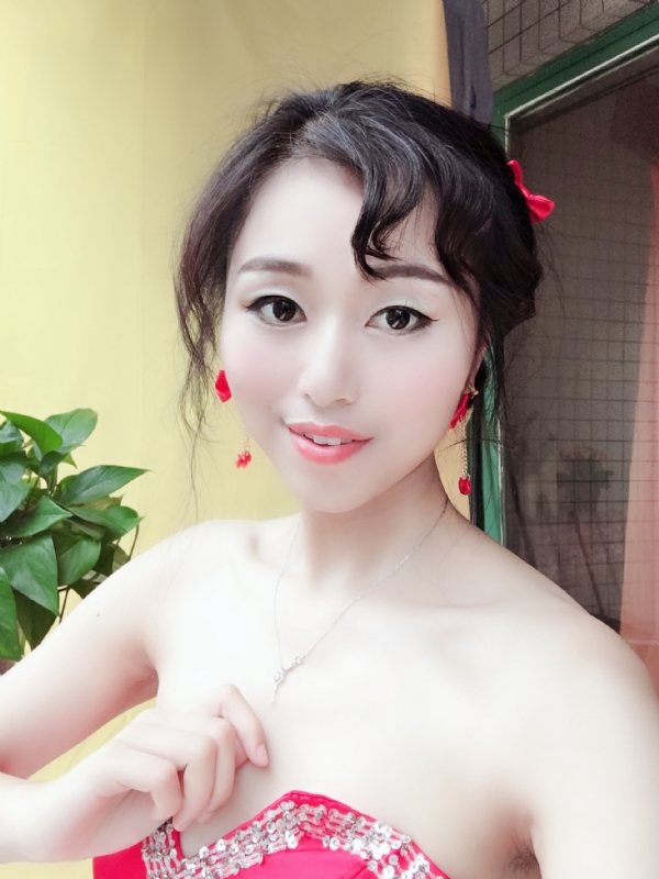 薇薇的第一张照片--南充相亲服务中心
