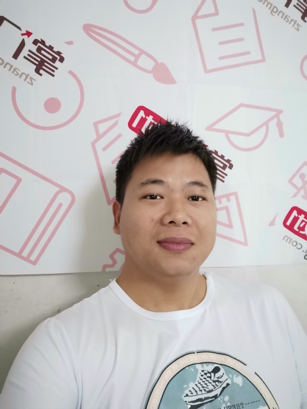 轻静地行走着的第一张照片--南充相亲服务中心