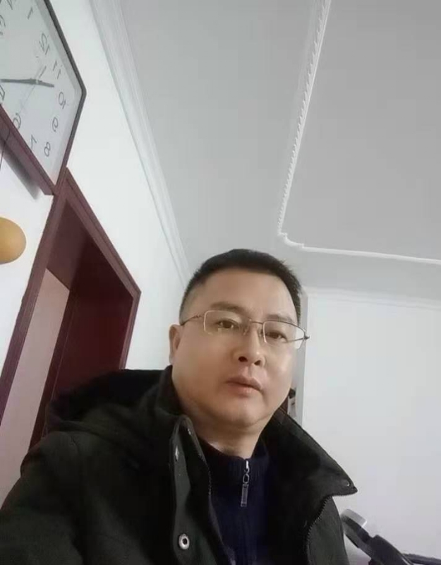 想牵你的手的第一张照片--南充相亲服务中心