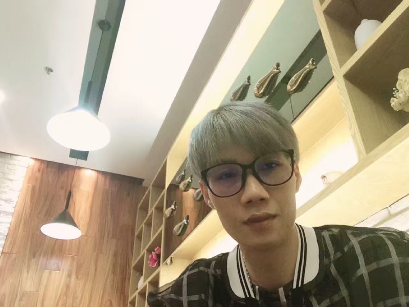 黄峰的第一张照片--南充相亲服务中心