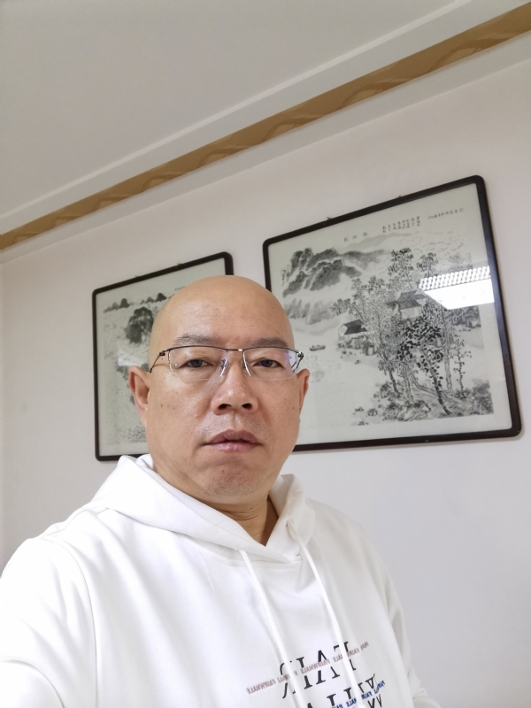 光头博士的第一张照片--南充相亲服务中心
