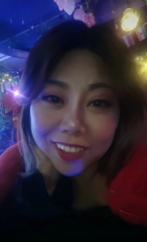 收快递的费仙女的第一张照片--南充相亲服务中心