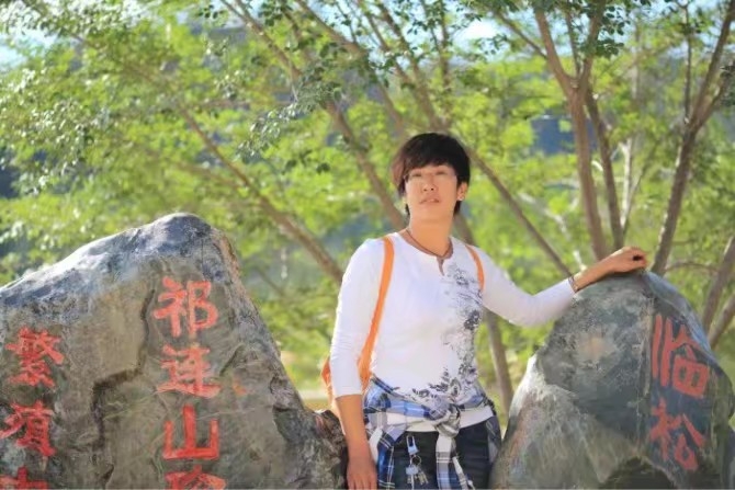 弱水河边青春草的第一张照片--南充相亲服务中心