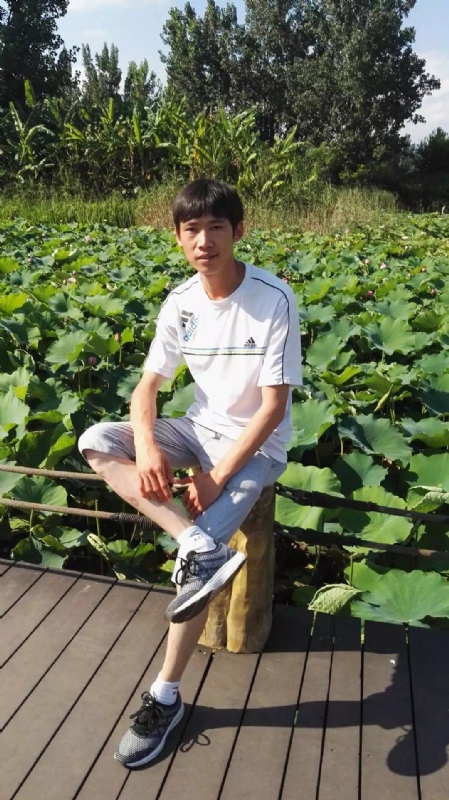 洛佐山娃的第一张照片--南充相亲服务中心