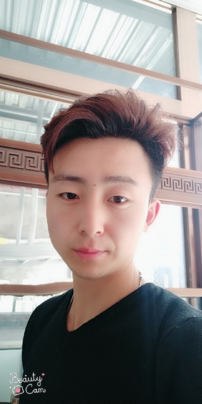 拼命微笑的第二张照片--南充相亲服务中心