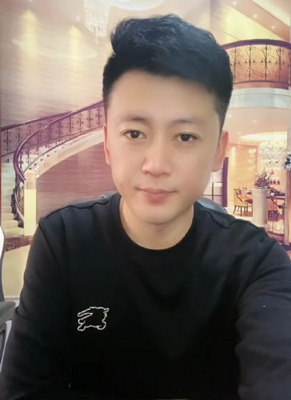 屋顶拾荒人的第三张照片--南充相亲服务中心