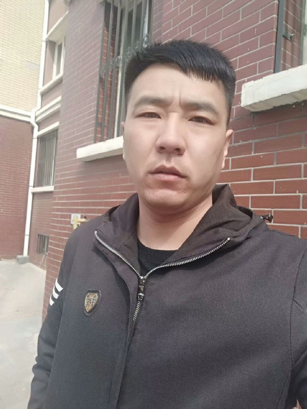 谁伴我闯荡的第一张照片--南充相亲服务中心