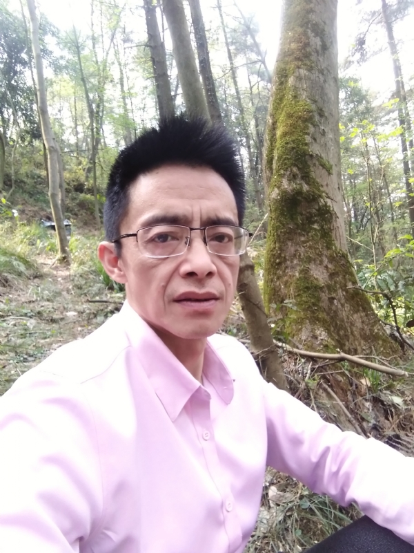 吴彬的第一张照片--南充相亲服务中心