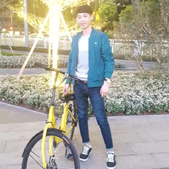 李伟的第一张照片--南充相亲服务中心