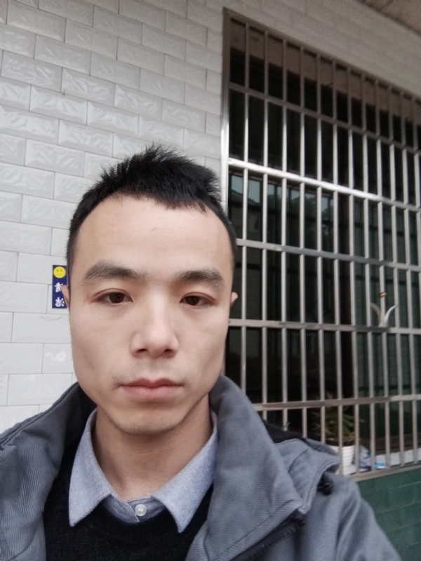 笑得那么开心的第二张照片--南充相亲服务中心