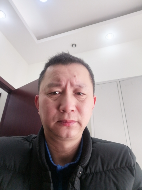相视而笑的第一张照片--南充相亲服务中心
