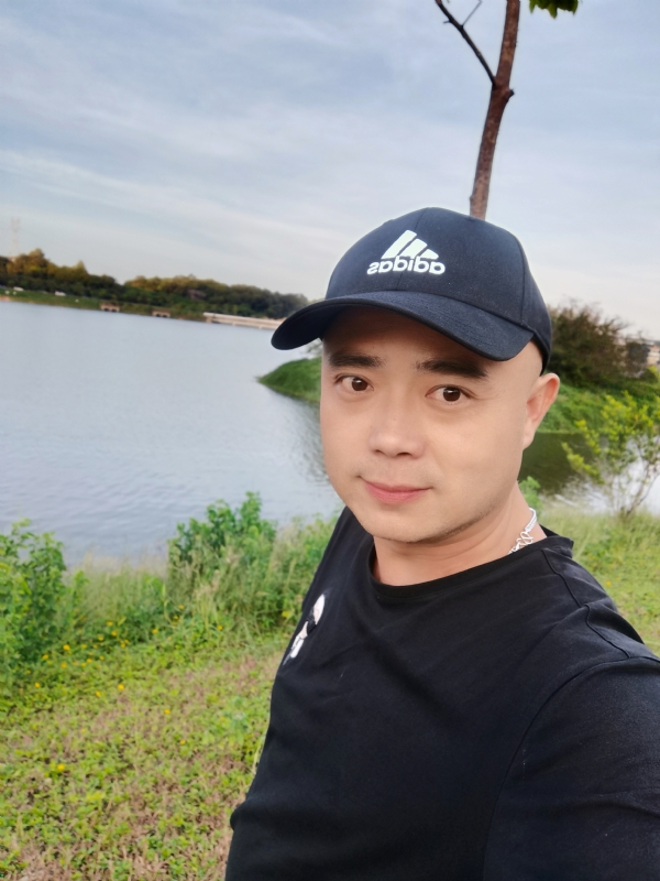 石头哥的第一张照片--南充相亲服务中心