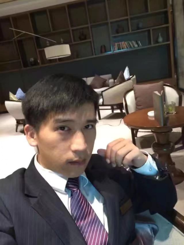 一条孤独的鱼的第二张照片--南充相亲服务中心