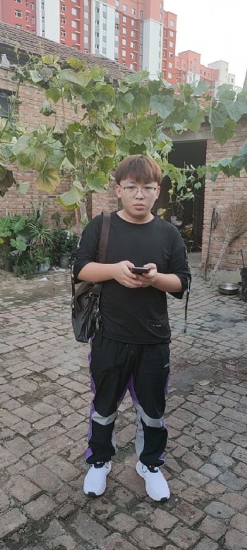 辛禹的第二张照片--南充相亲服务中心