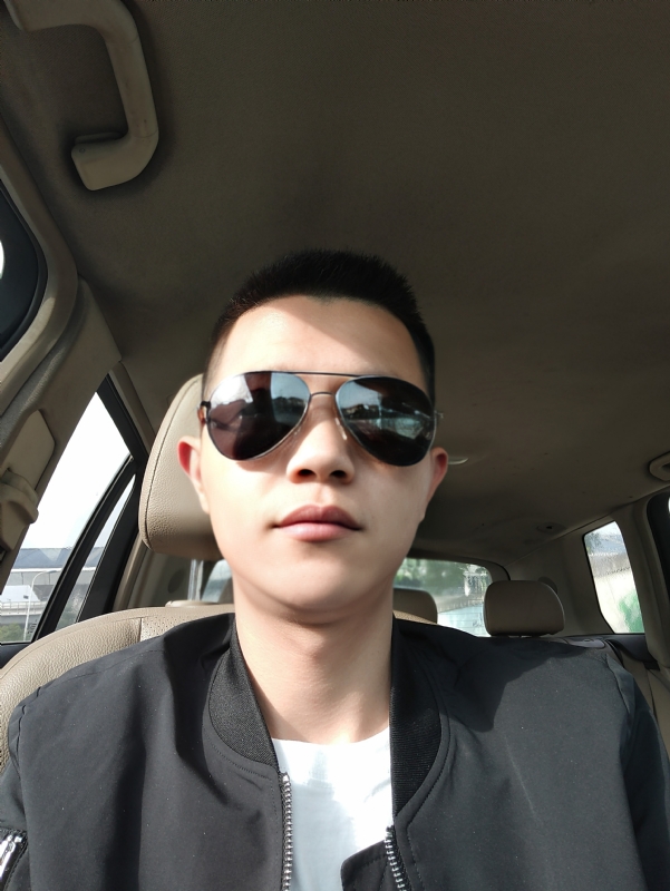 葛先生的第一张照片--南充相亲服务中心
