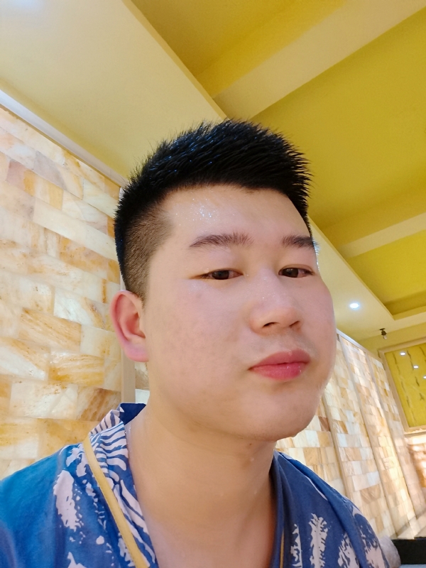 六月与阿十二的第一张照片--南充相亲服务中心