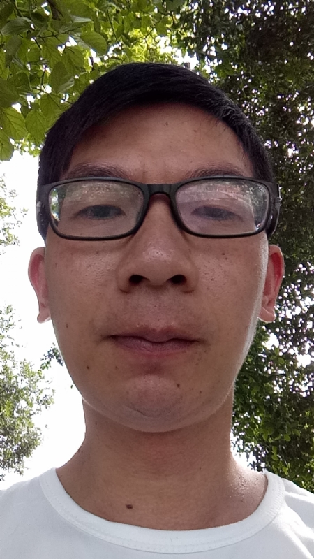 奋斗的第一张照片--南充相亲服务中心