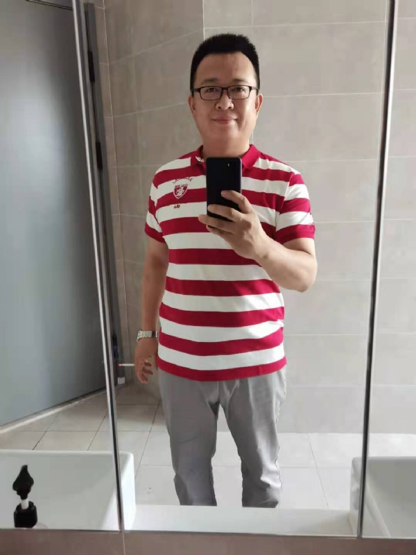 行走的打桩机的第一张照片--南充相亲服务中心