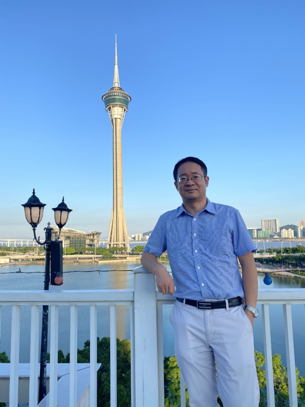 Yangyi的第三张照片--南充相亲服务中心