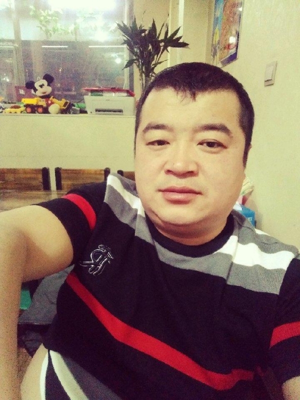 老实人的第一张照片--南充相亲服务中心