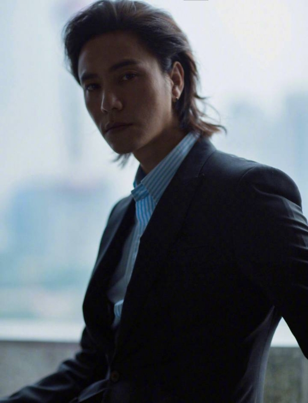 李嘉廷的第三张照片--南充相亲服务中心