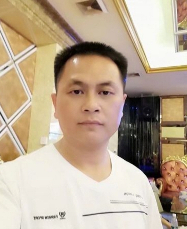 小梁的第一张照片--南充相亲服务中心