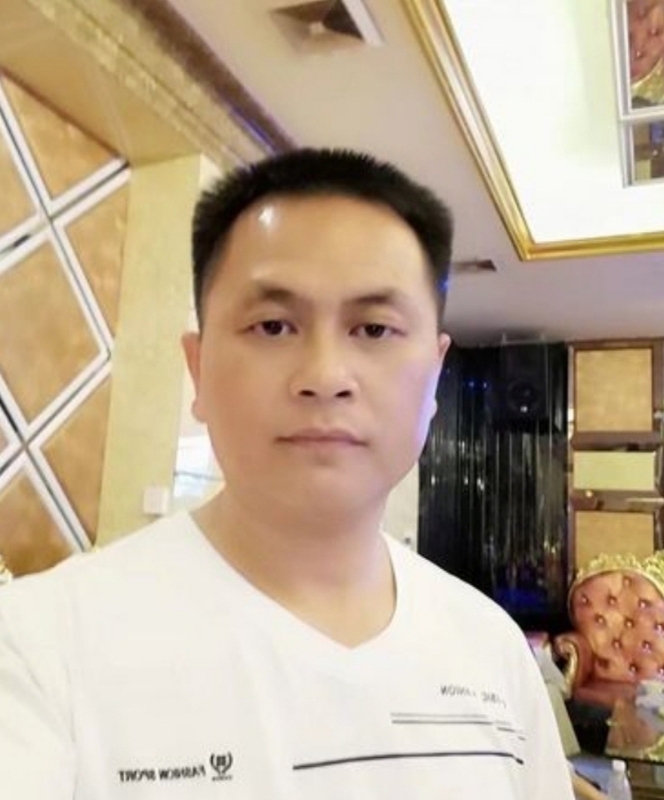 小梁的第二张照片--南充相亲服务中心