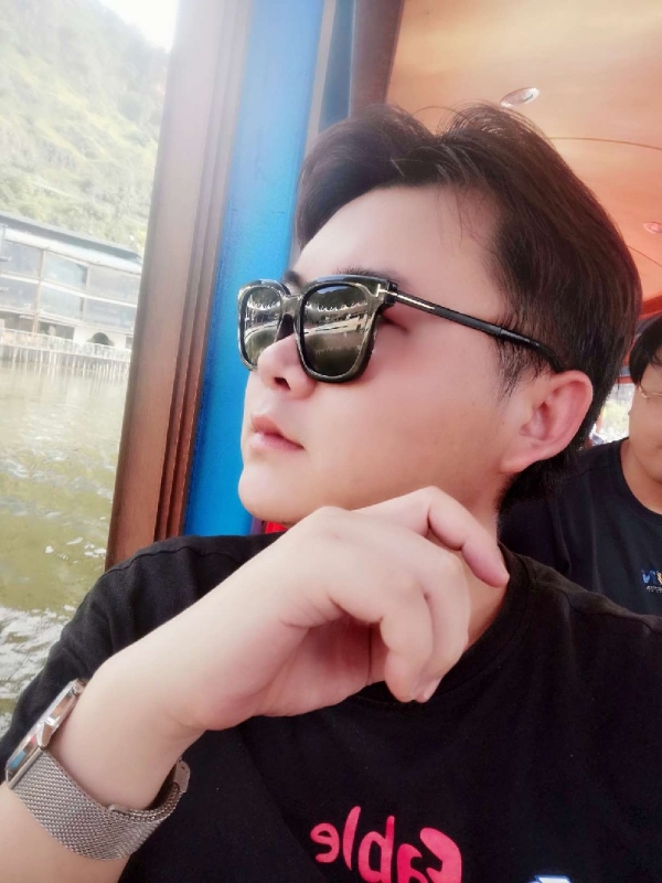 曲生的第三张照片--南充相亲服务中心