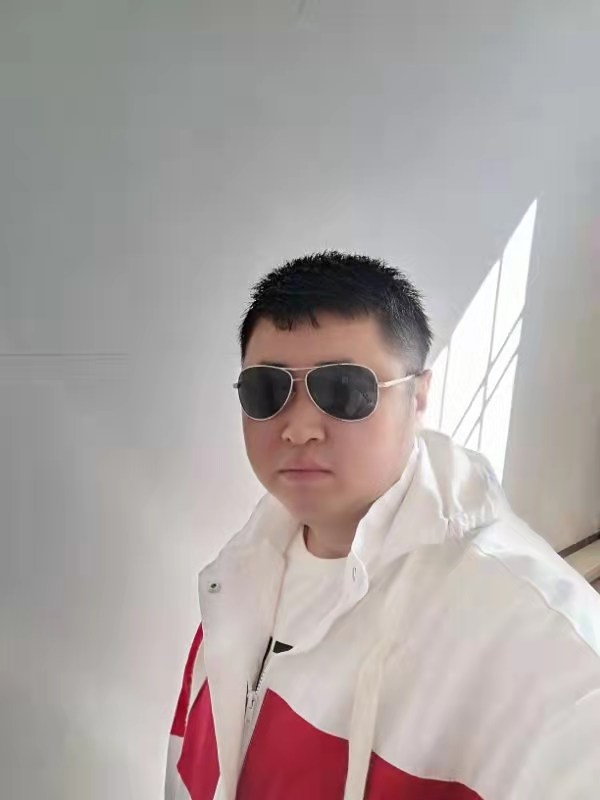 大漠叔叔的第一张照片--南充相亲服务中心