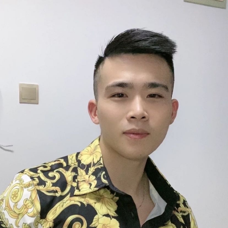 迷彩冲锋衣的第一张照片--南充相亲服务中心