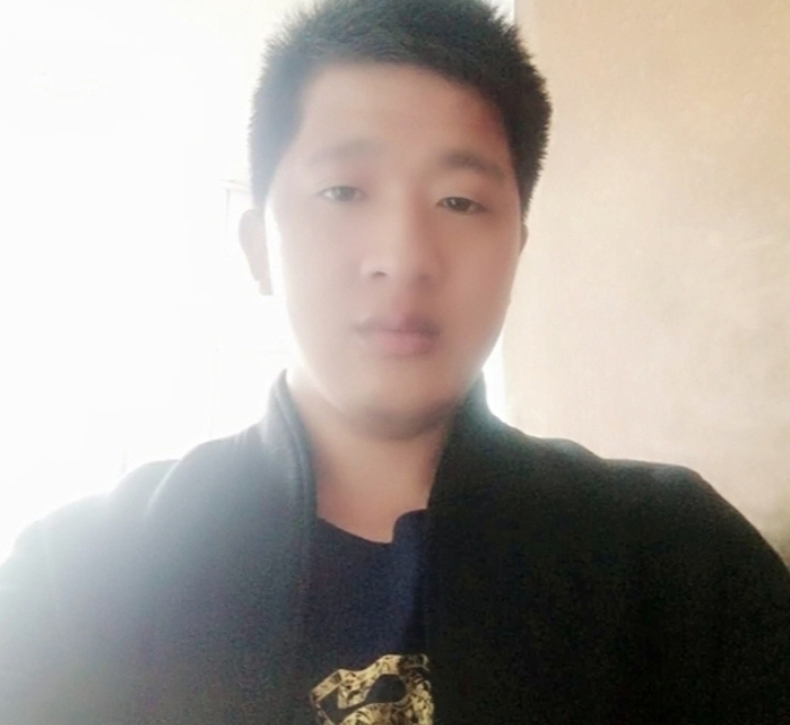 形影不离的第一张照片--南充相亲服务中心