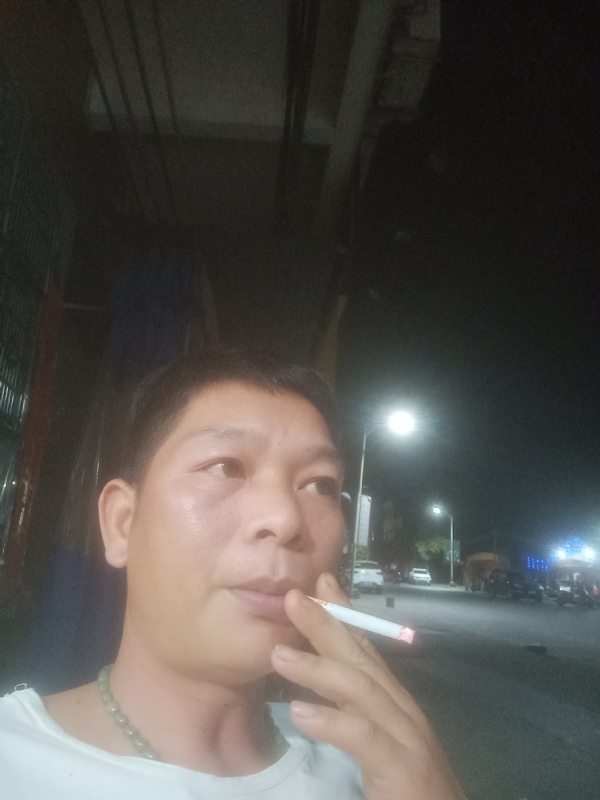 善解人意的第一张照片--南充相亲服务中心