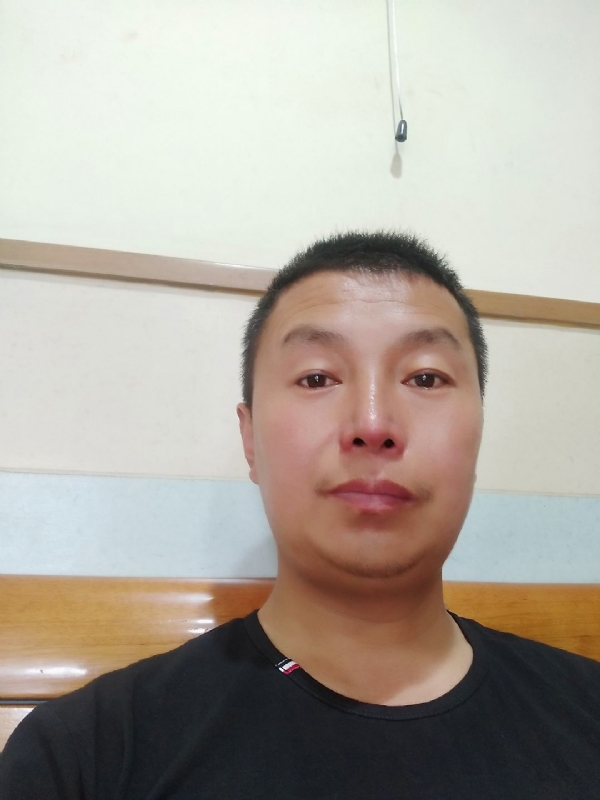 快乐的小鱼儿的第一张照片--南充相亲服务中心
