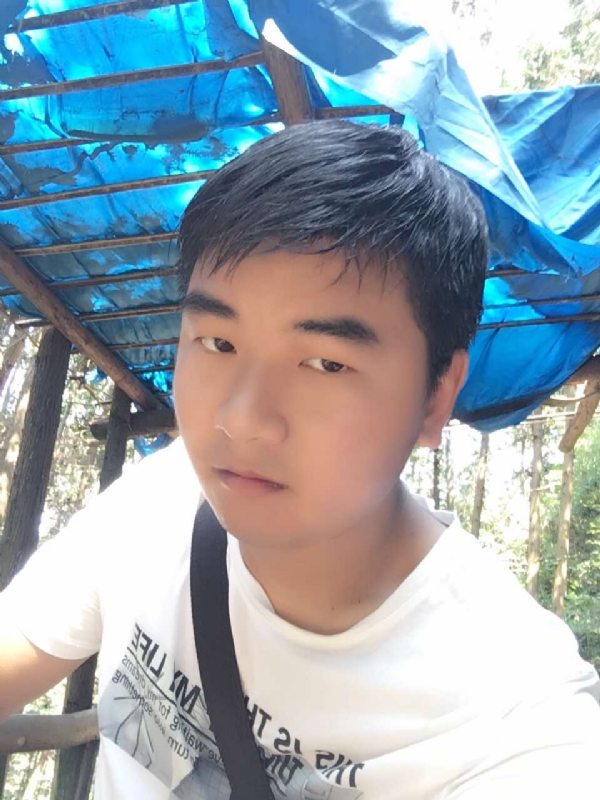 殷勤的王子的第三张照片--南充相亲服务中心